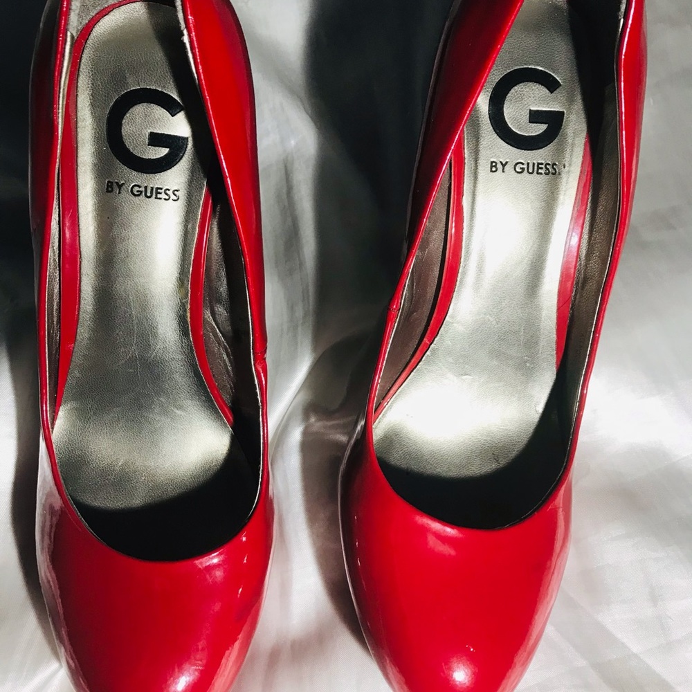 COPY - Red G by Guess Red patent leather platform pumps size 9.5.M .used good c…